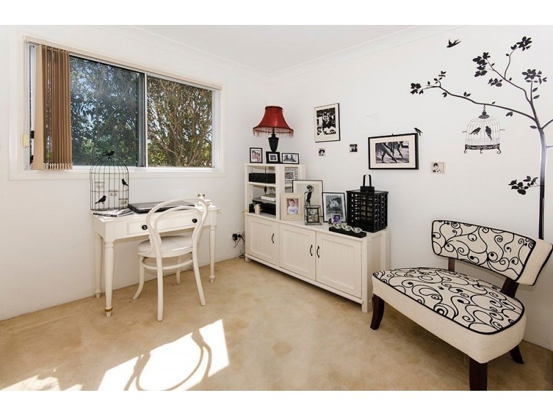 100 Cotlew Street East, Southport QLD 4215