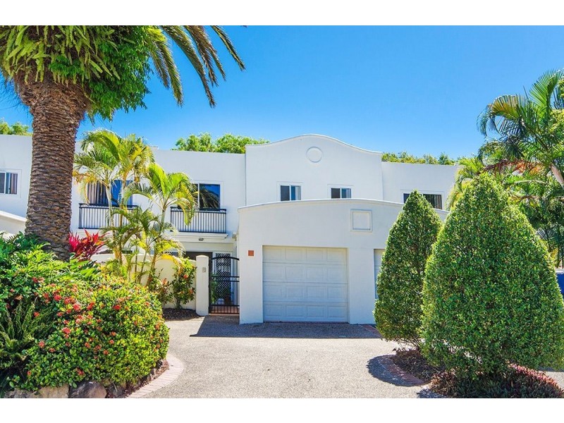 100 Cotlew Street East, Southport QLD 4215