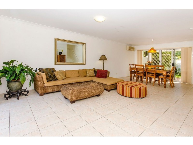 100 Cotlew Street East, Southport QLD 4215