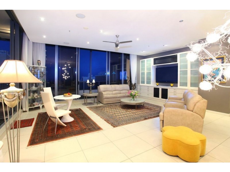 18 Cypress Avenue, Surfers Paradise QLD 4217