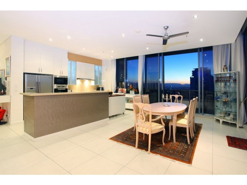 18 Cypress Avenue, Surfers Paradise QLD 4217