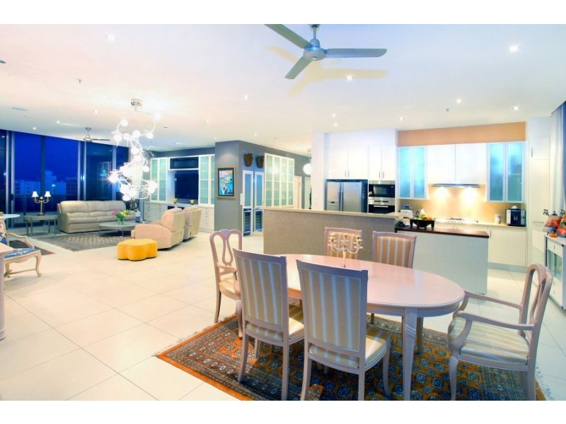 18 Cypress Avenue, Surfers Paradise QLD 4217
