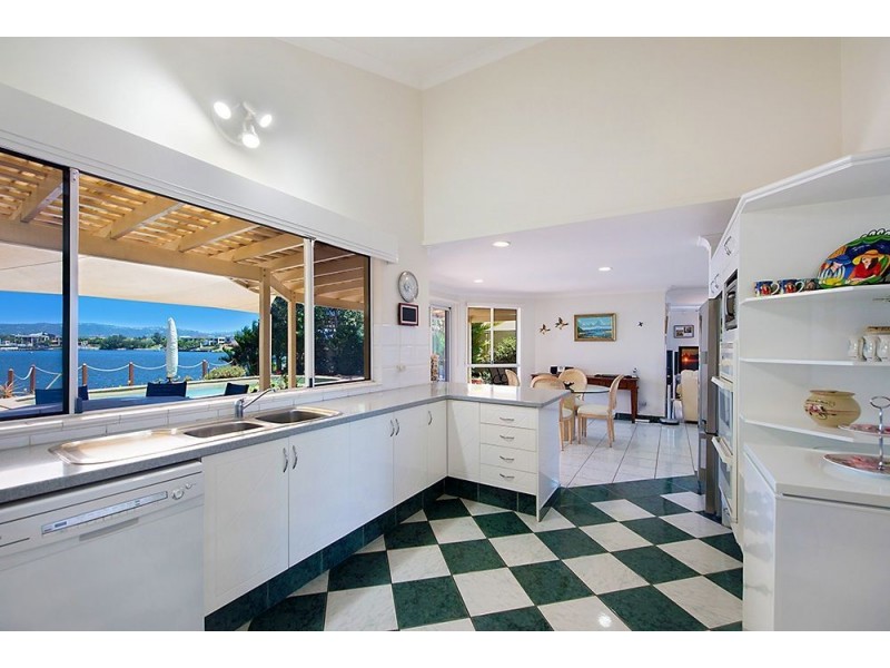 86 Port Jackson Boulevard, Clear Island Waters QLD 4226