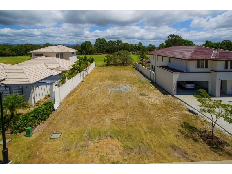 9107 Peter Senior Dr, Hope Island QLD 4212