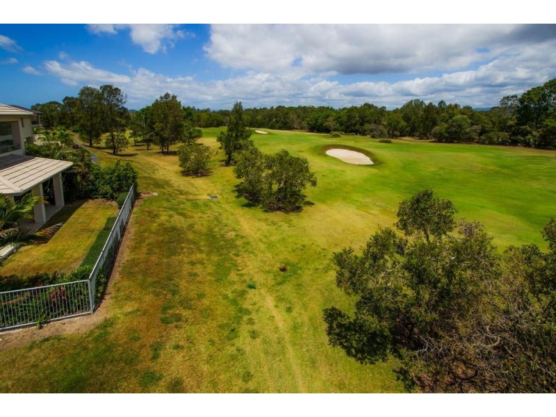 9107 Peter Senior Dr, Hope Island QLD 4212