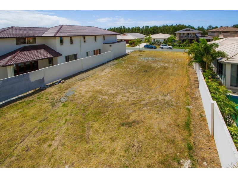 9107 Peter Senior Dr, Hope Island QLD 4212