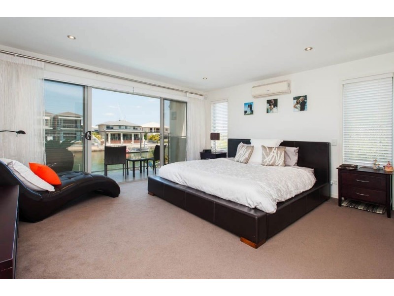 68 East Quay Drive, Biggera Waters QLD 4216
