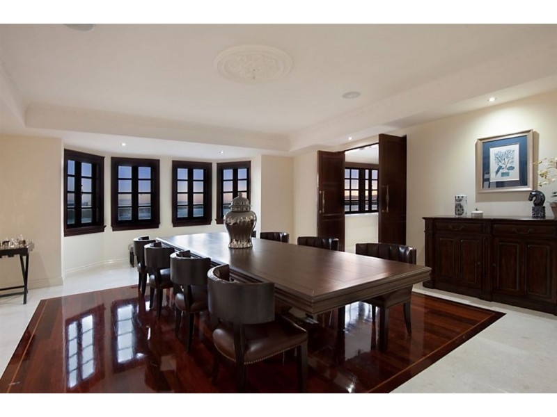 55 Knightsbridge Parade West, Sovereign Islands QLD 4216