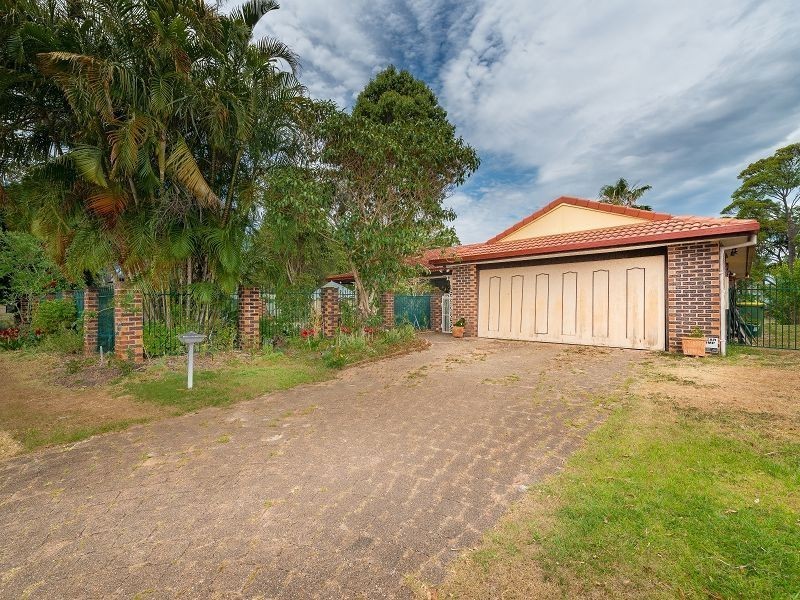 8 Namatjira Court, Broadbeach Waters QLD 4218