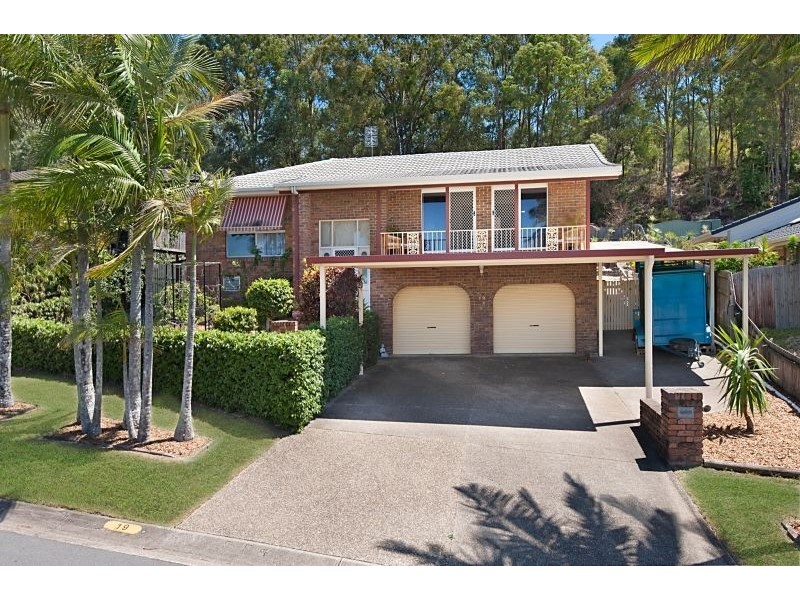19 Foxhill Court, Carrara QLD 4211