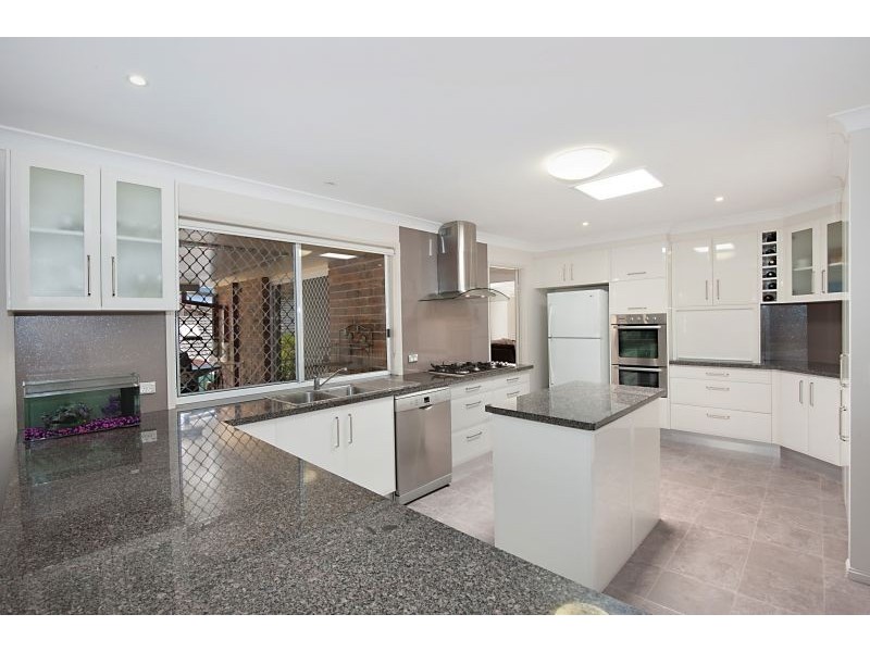 19 Foxhill Court, Carrara QLD 4211