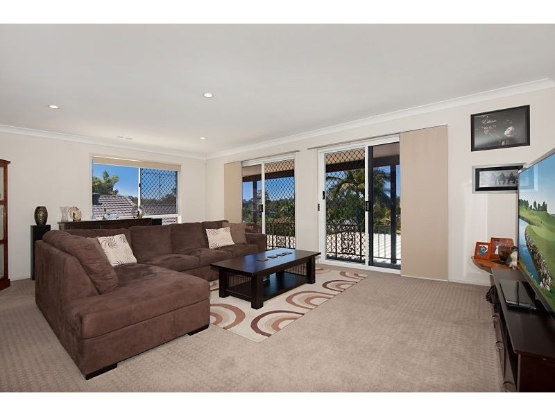 19 Foxhill Court, Carrara QLD 4211
