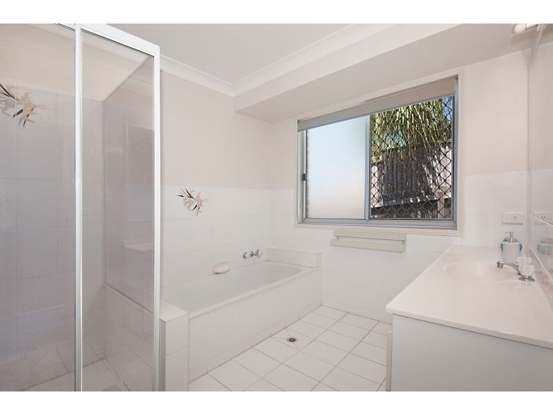 19 Foxhill Court, Carrara QLD 4211