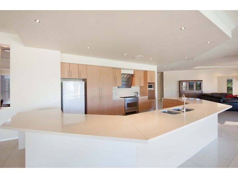 40 Samuel Drive, Tallebudgera QLD 4228