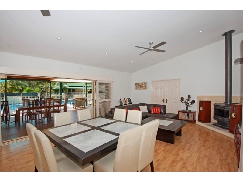 11 Camphorlaurel Court, Tallebudgera Valley QLD 4228
