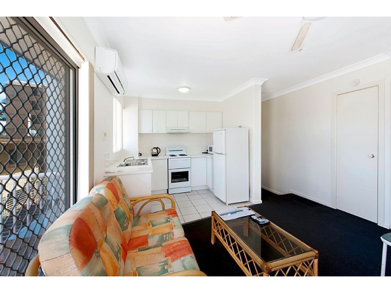 33 Cypress Avenue, Surfers Paradise QLD 4217