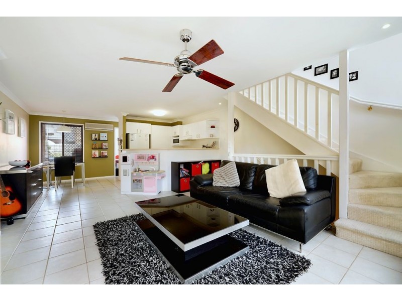 2/25 Loder Street, Biggera Waters QLD 4216