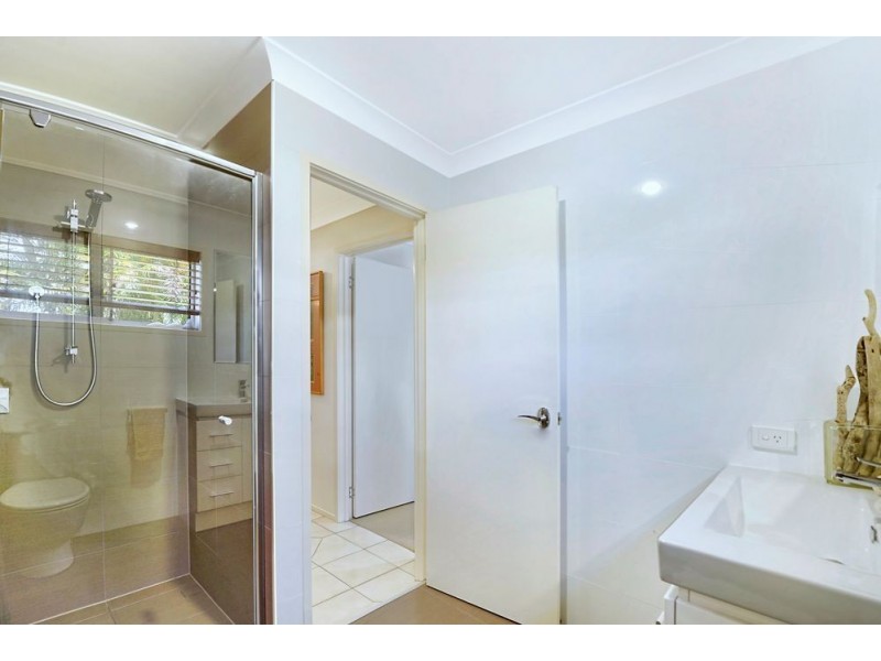 38 Pine Avenue ‘Budds Beach’, Surfers Paradise QLD 4217