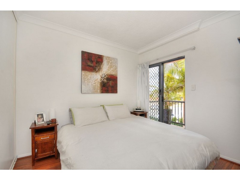 8/21 Markeri Street, Mermaid Beach QLD 4218