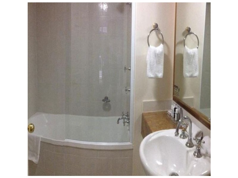 3016/2623 Gold Coast Highway, Broadbeach QLD 4218