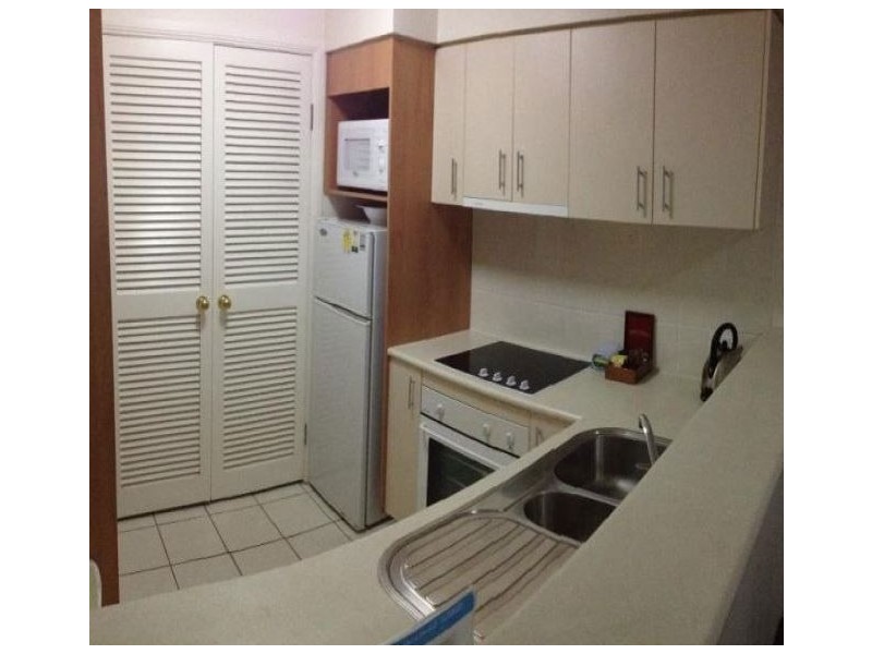 3016/2623 Gold Coast Highway, Broadbeach QLD 4218