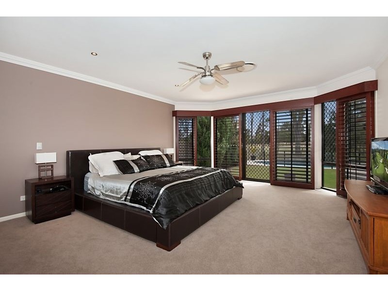 110 Arun Drive, Arundel QLD 4214