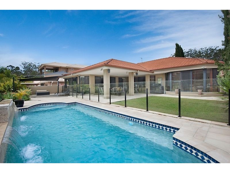 110 Arun Drive, Arundel QLD 4214