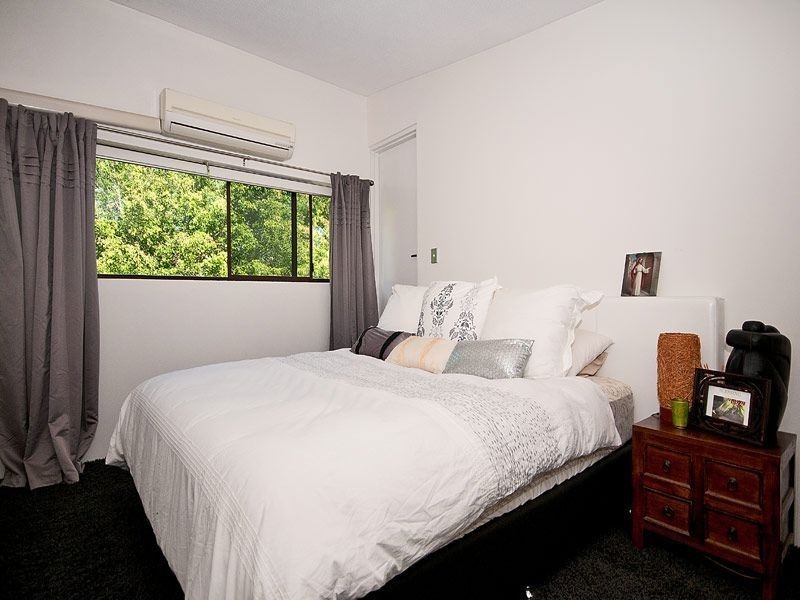 11/22 Rudd Street, Broadbeach Waters QLD 4218