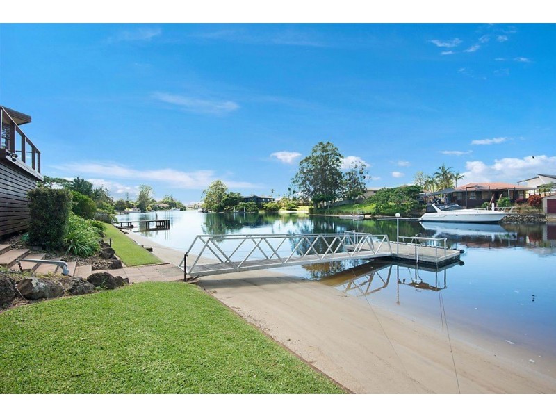 19 River Crescent, Broadbeach Waters QLD 4218