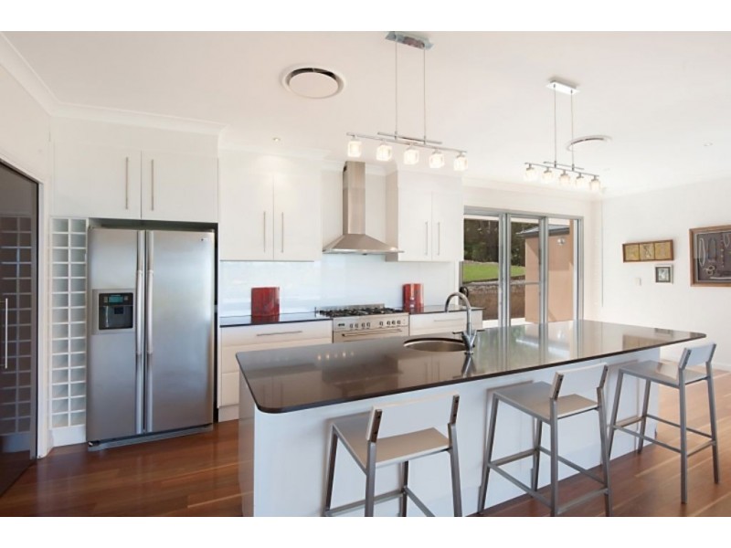 8 Lita Court, Tallebudgera QLD 4228