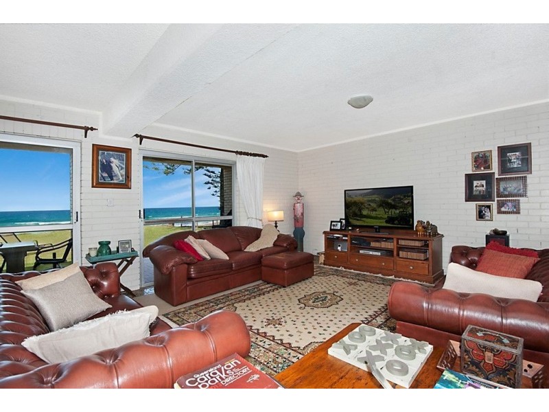 25 Hedges Avenue, Mermaid Beach QLD 4218