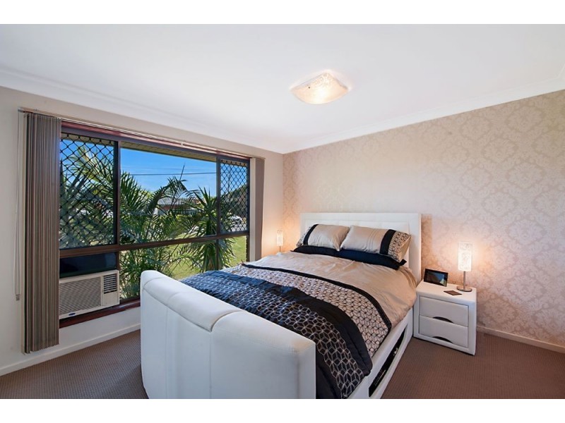 41 Poinsettia Avenue, Hollywell QLD 4216