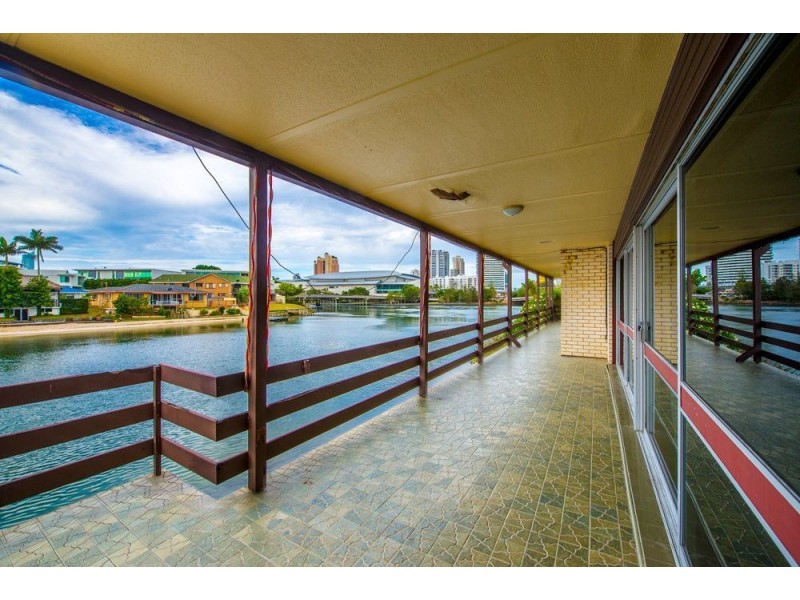 15-17 Lakeland Key, Broadbeach QLD 4218