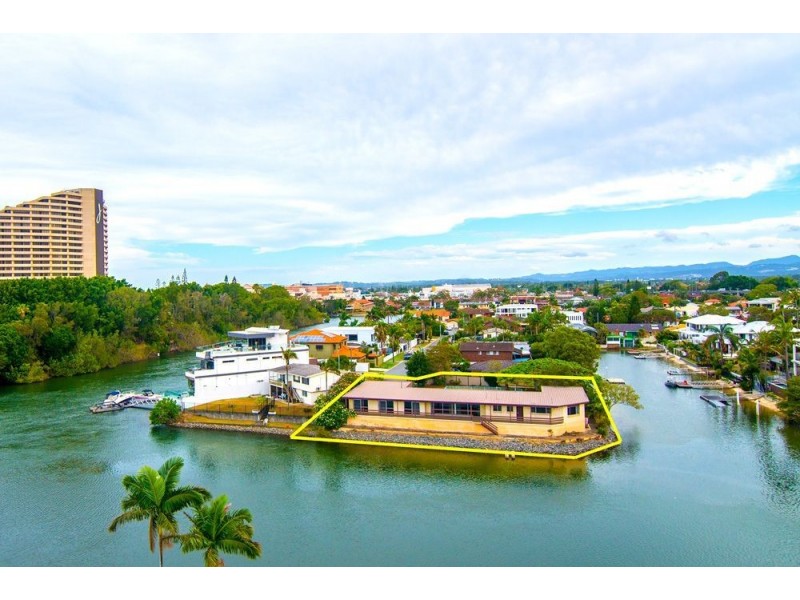 15-17 Lakeland Key, Broadbeach QLD 4218