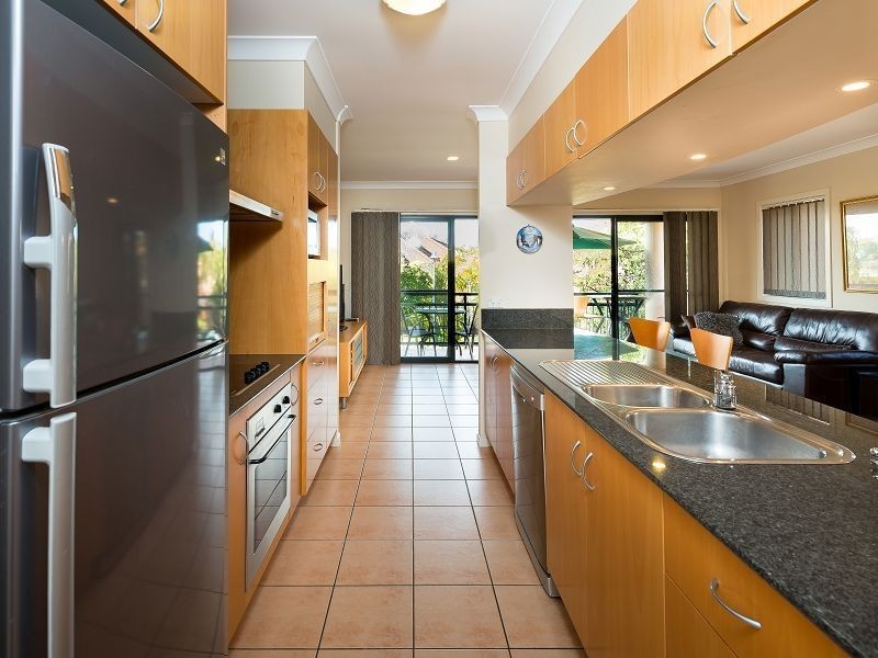 34/85 Palm Meadows Drive, Carrara QLD 4211