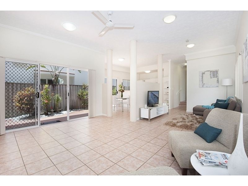 1/24 Arthur Street, Mermaid Beach QLD 4218