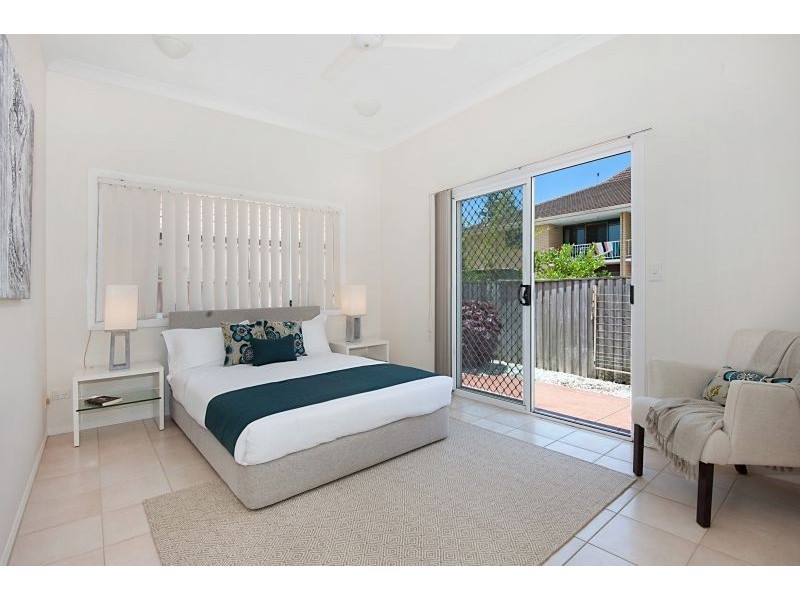 1/24 Arthur Street, Mermaid Beach QLD 4218