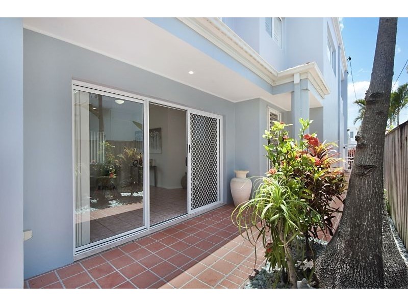 1/24 Arthur Street, Mermaid Beach QLD 4218