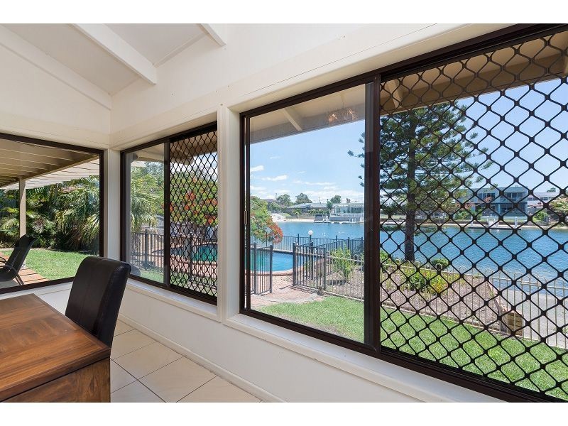 93 T E Peters Drive, Broadbeach Waters QLD 4218