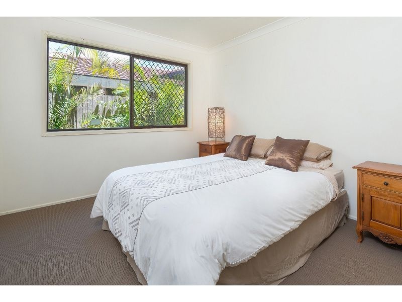 93 T E Peters Drive, Broadbeach Waters QLD 4218