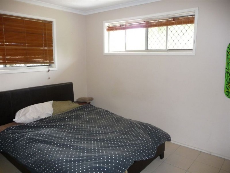 69 Vatakoula Parade, Mermaid Waters QLD 4218