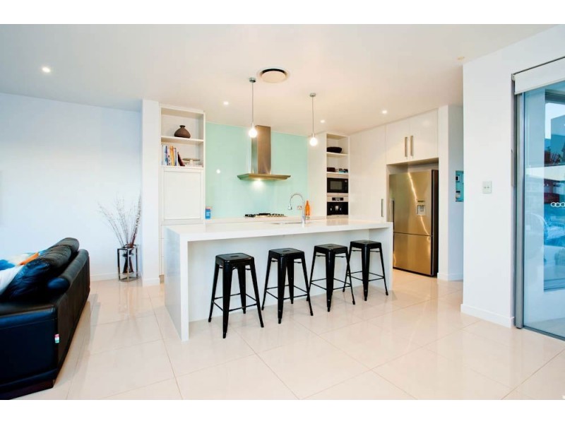 1/11 South Quay Drive, Biggera Waters QLD 4216