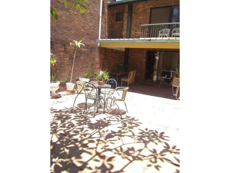 111 Salerno Street, Isle Of Capri QLD 4217