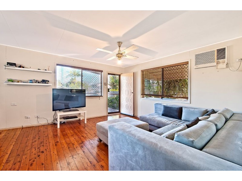 15 Nambur Street, Runaway Bay QLD 4216
