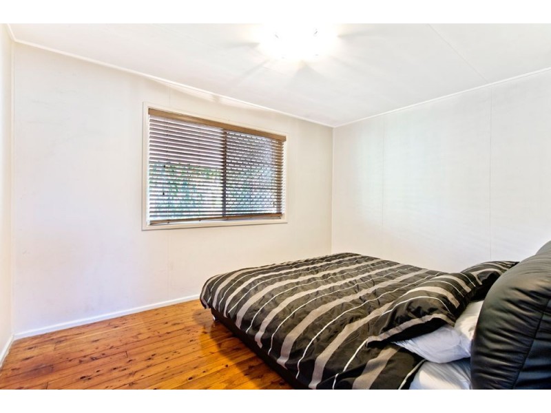 15 Nambur Street, Runaway Bay QLD 4216