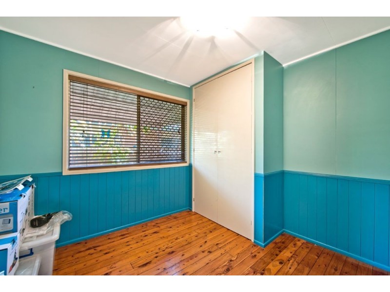 15 Nambur Street, Runaway Bay QLD 4216