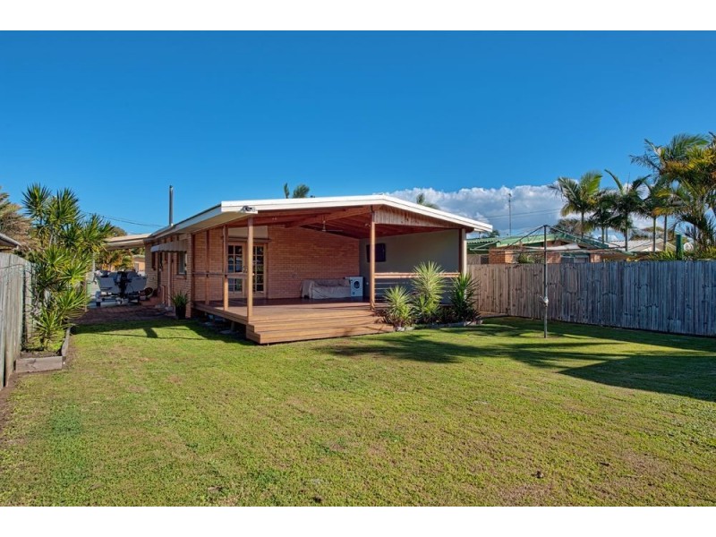 15 Nambur Street, Runaway Bay QLD 4216