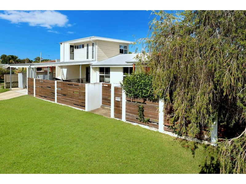 3 Collier Avenue, Biggera Waters QLD 4216