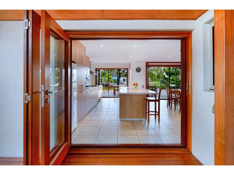 3 Collier Avenue, Biggera Waters QLD 4216