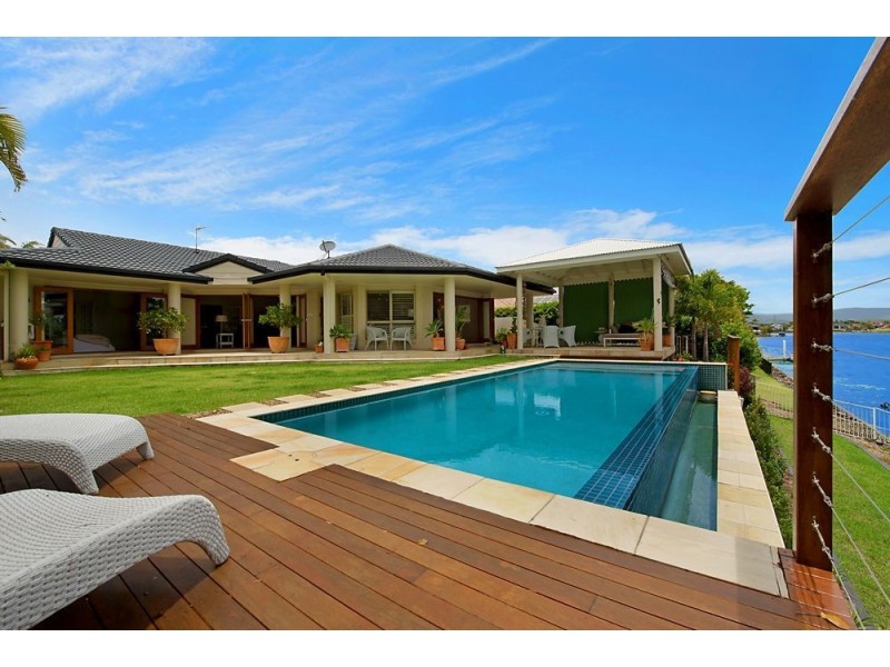 54 Port Jackson Boulevard, Clear Island Waters QLD 4226